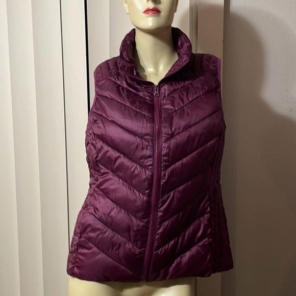 Glacier's Edge Jackets & Blazers - Women Medium Puff Vest Burgundy Red Light padding Winter Layering